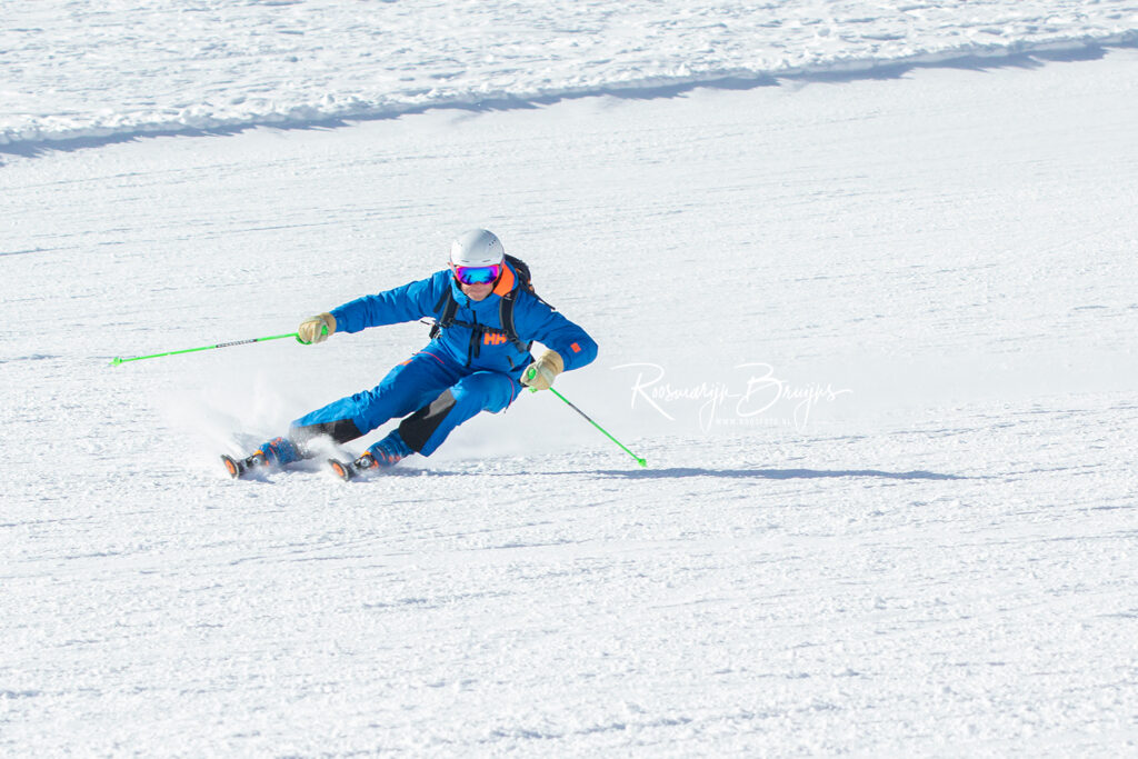 skischool voor skilessen training service verhuur